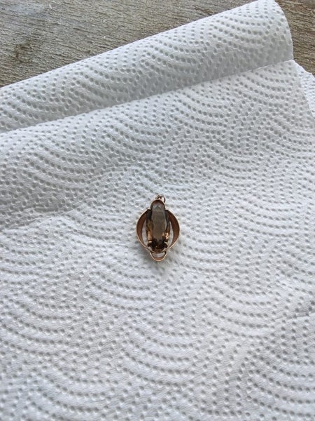 A fine vintage stamped 9ct gold pendant set with smoky quartz 6gms $1 reserve Carousel 1