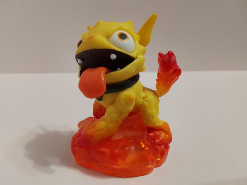 Skylanders - Molten hot dog variant Carousel 1