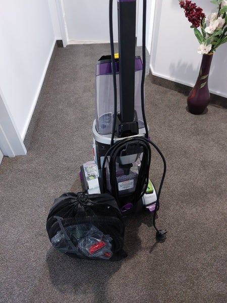 Bissell Carpet cleaning machine Carousel 1