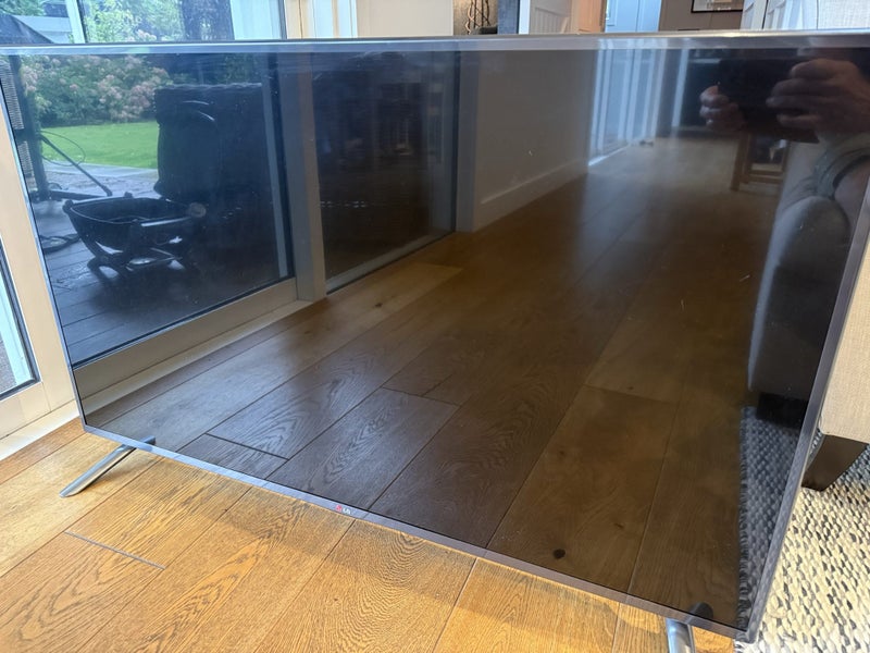 LG 47 inch TV Carousel 1