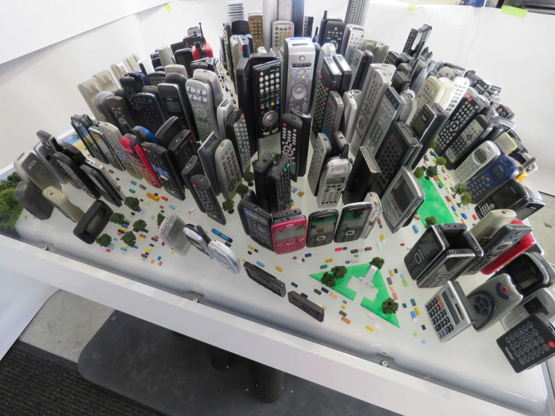 Cellphone city art model Carousel 1