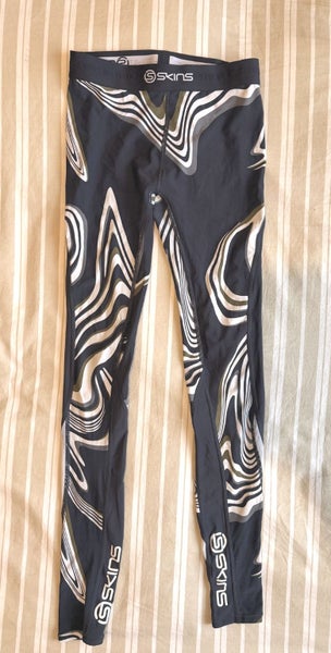 Skins Funky print compression leggings. Size Small Carousel 1