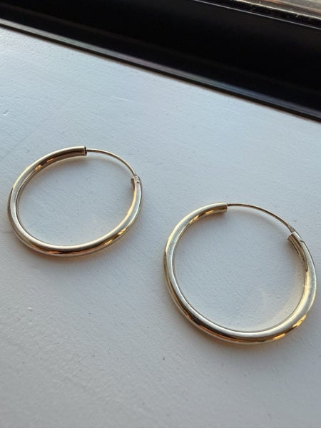 GOLD PLATED HOOPS Carousel 1