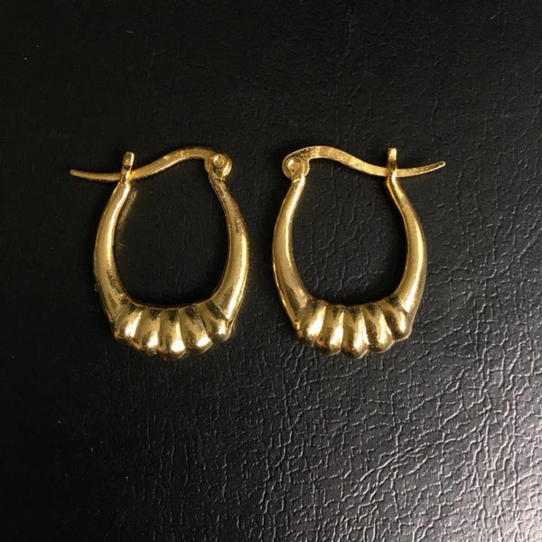 GOLD PLATED EARRINGS Carousel 1