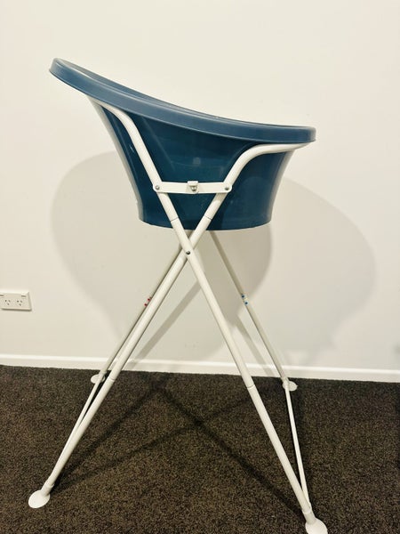 Shnuggle Bath, Folding Bath Stand & Bath Thermometer 0–12 M Carousel 2