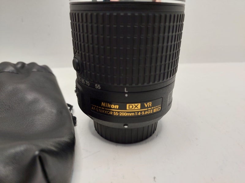 Nikon AF-S DX NIKKOR 55-200mm f/4-5.6G II ED VR Lens Carousel 2