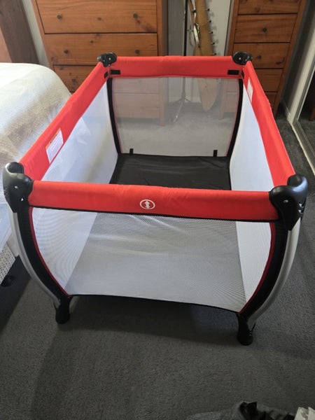 Jolly Jumper Portacot Carousel 1