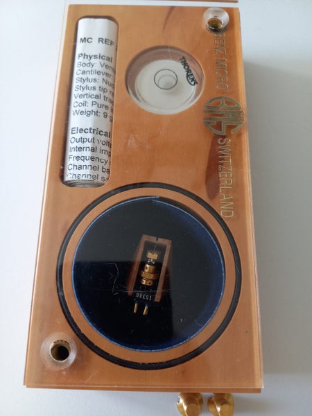 Benz Cartridge Micro Ref.2, excellent still in the original Wood Box Carousel 1