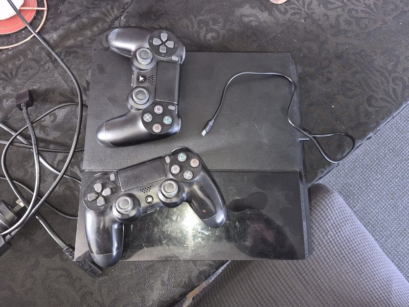 Ps4 Console+games (FAULTY) Carousel 1
