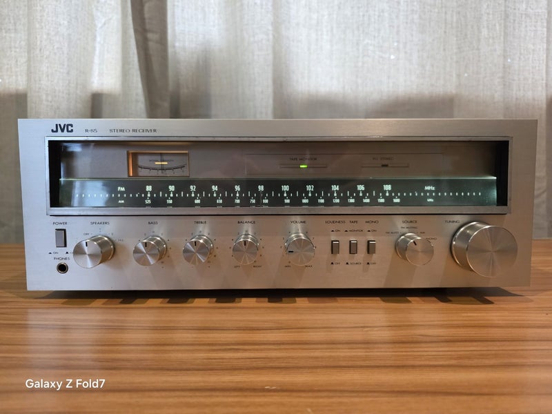 JVC R-S5 Stereo Receiver with Phono Carousel 1
