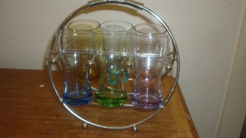 ART DECO GLASSES HOLDER WITH 6 COLOURED GLASSES Carousel 2