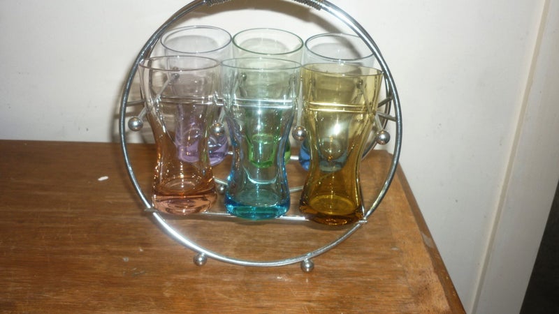 ART DECO GLASSES HOLDER WITH 6 COLOURED GLASSES Carousel 4