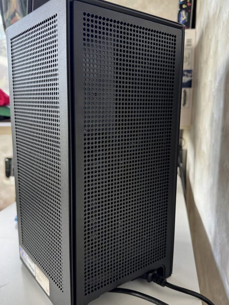 Gaming PC - RTX 4060, AMD Ryzen 5, 16GB RAM, Water Cooling Carousel 7