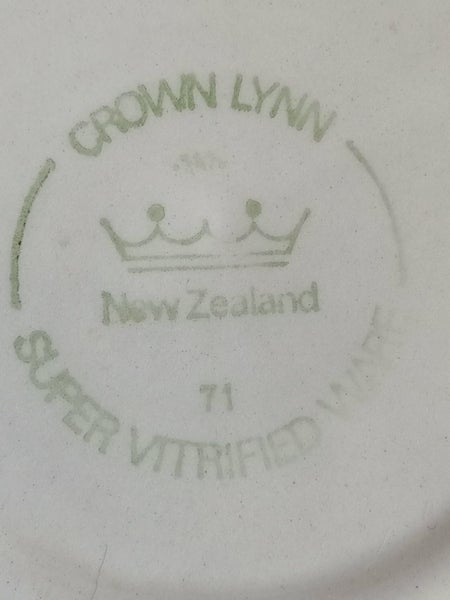 3 x Crown Lynn dessert bowls made for South Pacific Hotels 1971 RARE Carousel 2