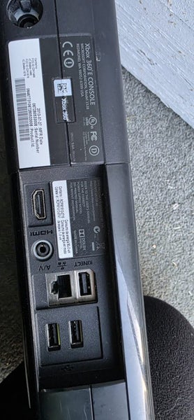 Xbox 360 console 2x wireless microphones 1 controller Carousel 2