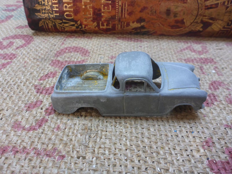 Stunning Vintage NZ Toy Micro Models MP401 FC Holden Ute Die Cast New Zealand Carousel 1