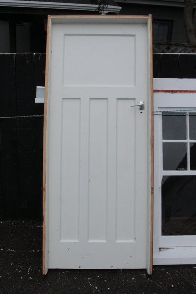 VERY SOLID HARD WOOD FIRE SURROUND GUARD IN GOOD CONDITION Carousel 20