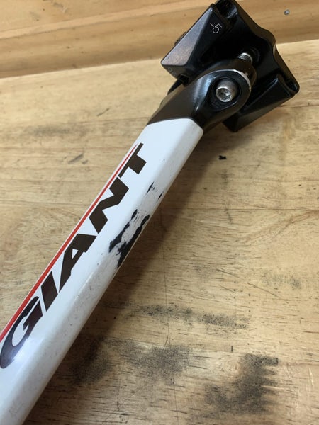 Giant Carbon Aero Seatpost Carousel 4