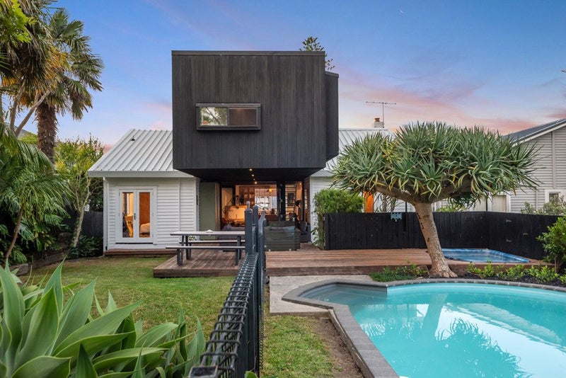 LET THE GOOD TIMES ROLL...