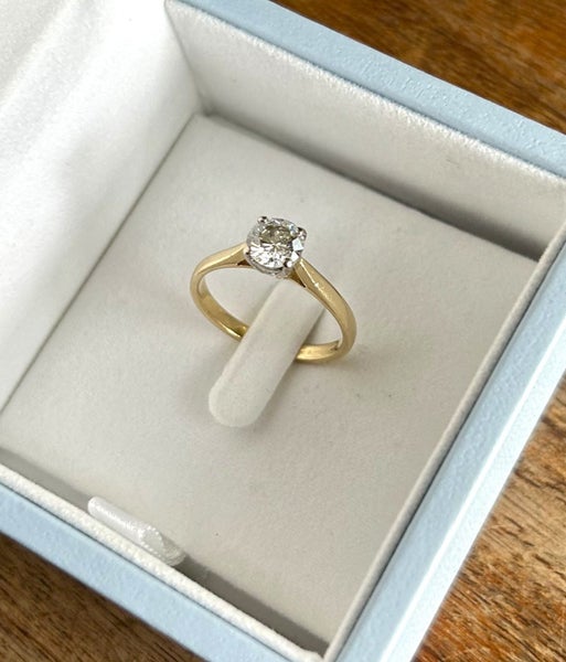 Ring - Diamond - Engagement Carousel 1