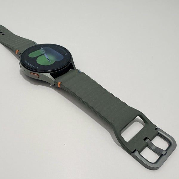 Samsung Galaxy Watch7 LTE 44mm Green Carousel 2