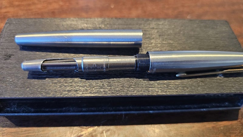 ANTIQUE ESTATE PARKER 585 14CT PEN Carousel 8