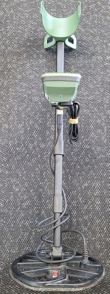 Minelab Metal Detector Carousel 1