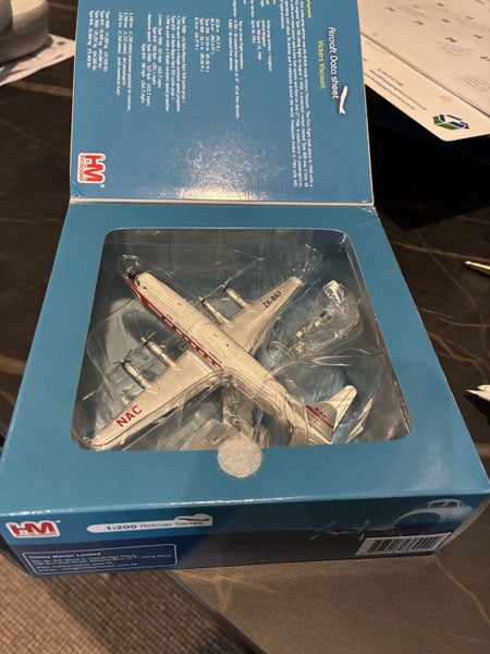 Diecast Vickers Viscount 1:200 Carousel 2