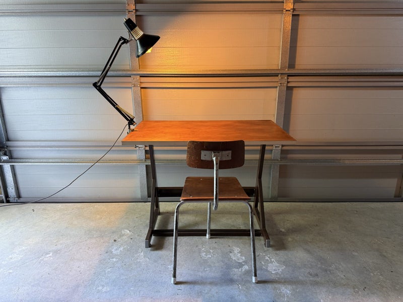 Desk / workbench Carousel 1