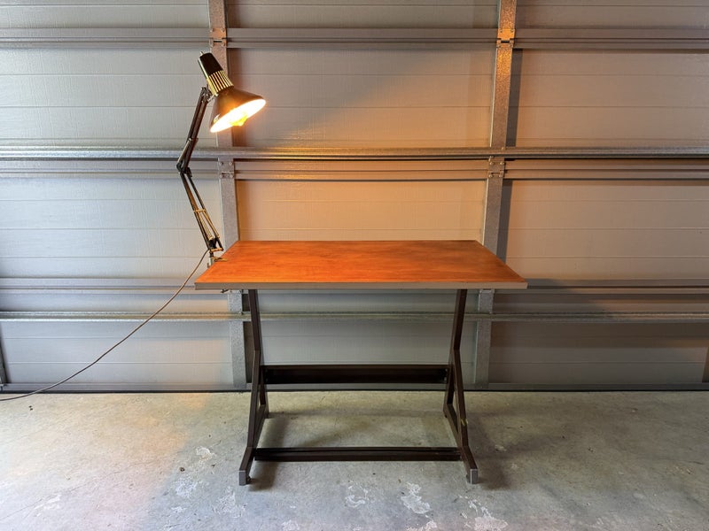 Desk / workbench Carousel 2