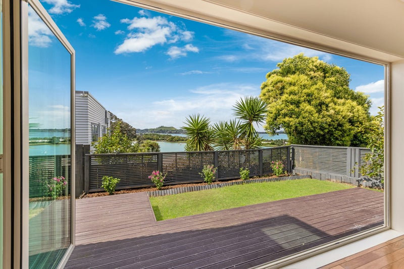 8 Normans Hill Road, Onehunga