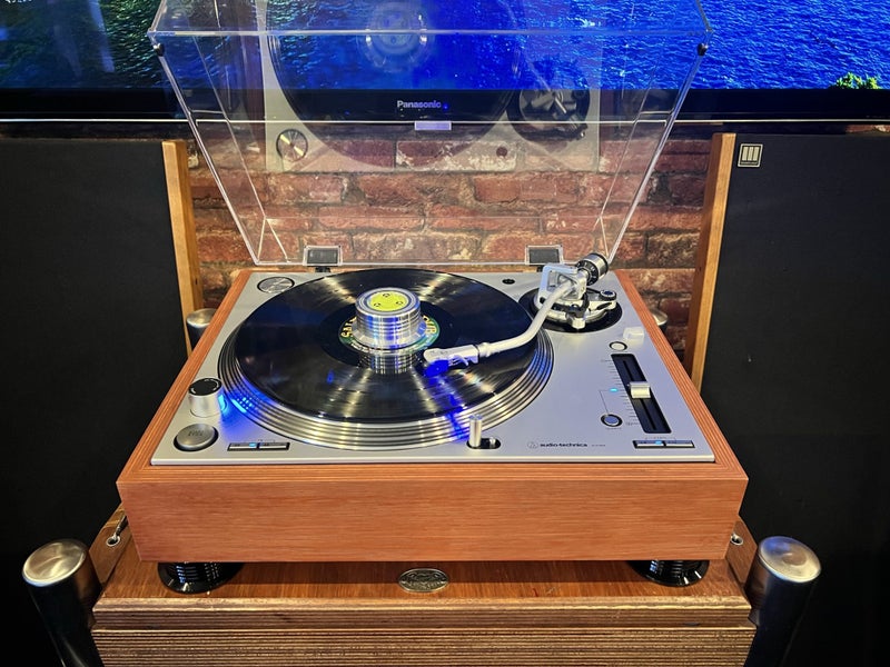 Audio-Technica AT-LP140 xp Custom Carousel 1