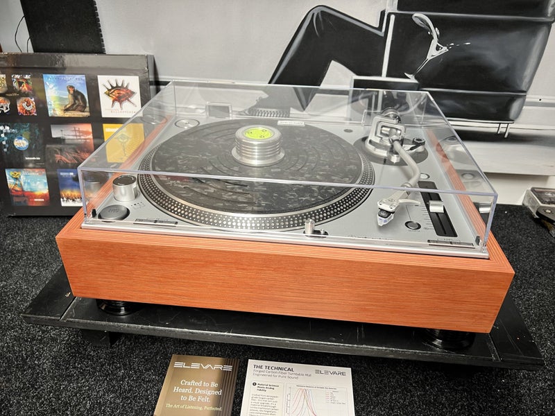 Audio-Technica AT-LP140 xp Custom Carousel 2