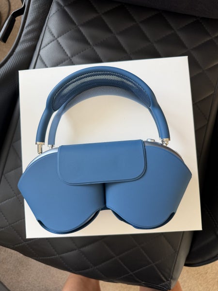 AirPods Max - Blue Carousel 2