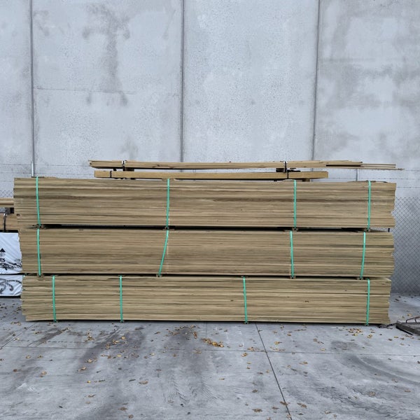 140x32mm RADIATA H3 PREMUIM DECKING Carousel 2