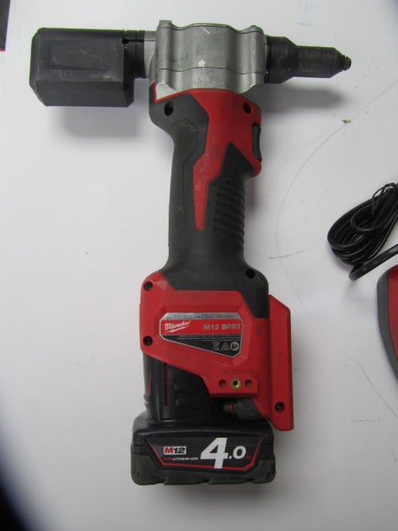 12V 4.0Ah Rivet Tool Kit M12BPRT-401B by Milwaukee Carousel 2