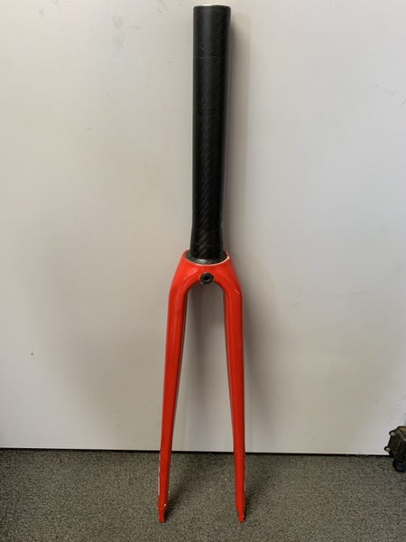 Giant Overdrive 2 (1 1/4") Carbon Forks Carousel 1
