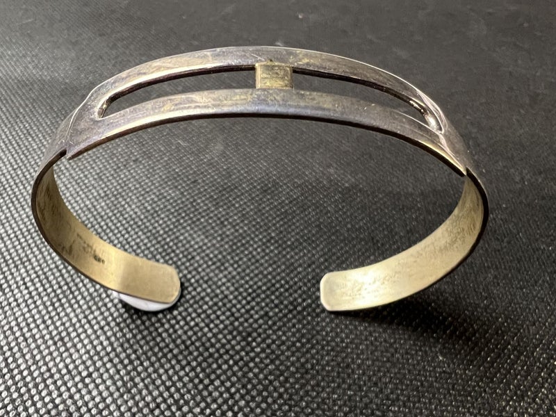 Sterling Silver & Gold Accent Cuff Bracelet – 18.65g – Hallmarked 925 - Lot F700 Carousel 2