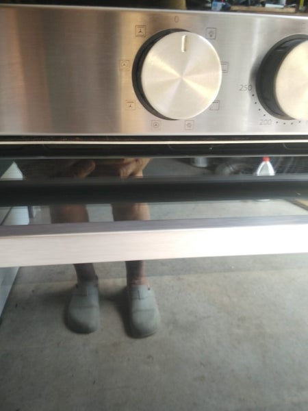F&P Double wall Oven ***FREE DELIVERY AND INSTALLATION*** Carousel 8