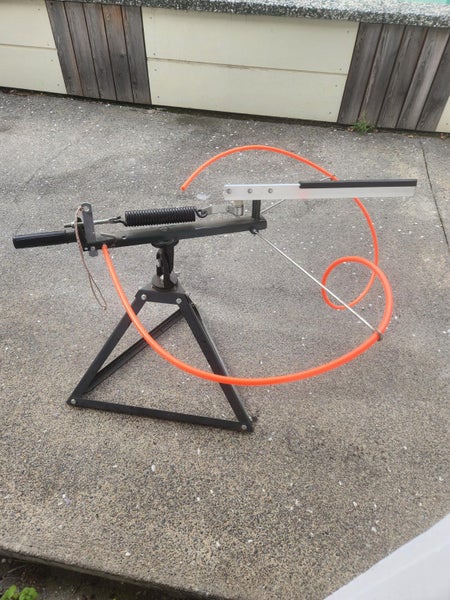 Clay Bird Thrower Carousel 2