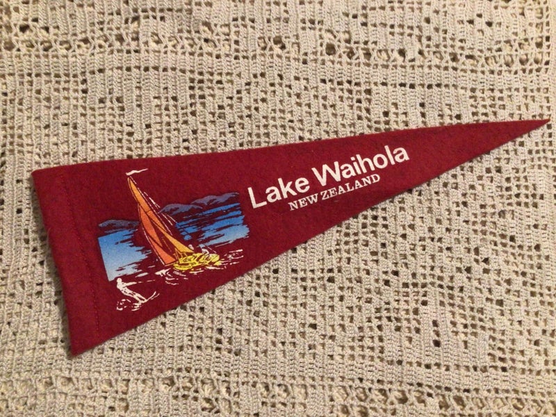 Lake Waihola New Zealand Yacht Skiing Old Vintage Felt Car Aerial Pennant Flag Carousel 4