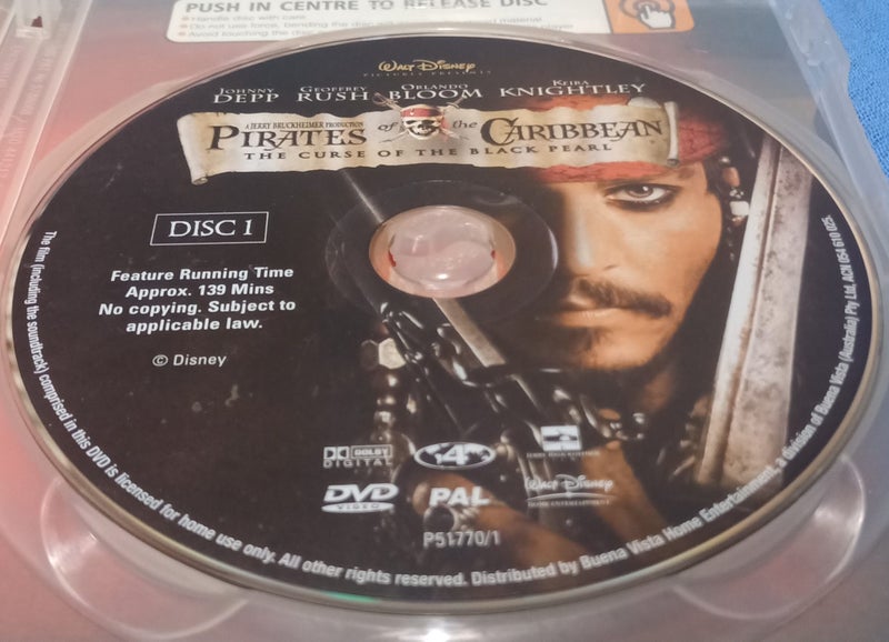 Pirates of the Carribean The Curse of the Black Pearl Carousel 2