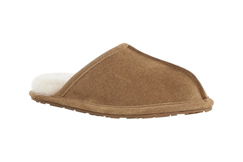 UGG Outback Premium Australian Sheepskin Scuff Slipper (Chestnut, Size 6M/7W US) Carousel 1