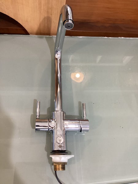 Insinkerator 4N1 Instant Steaming Hot and Filtered Touch Mixer - Brand New. Carousel 2