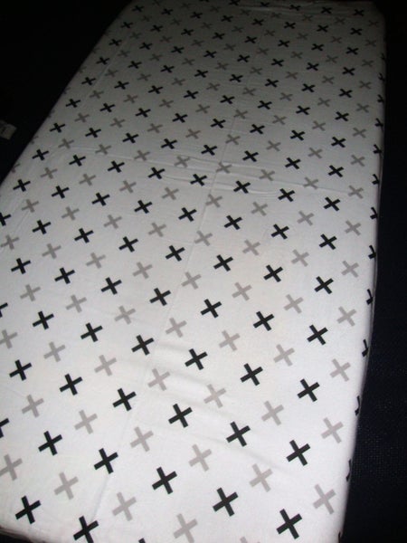 Selection of Brand New - Winter Cot fitted sheets 26 Carousel 2