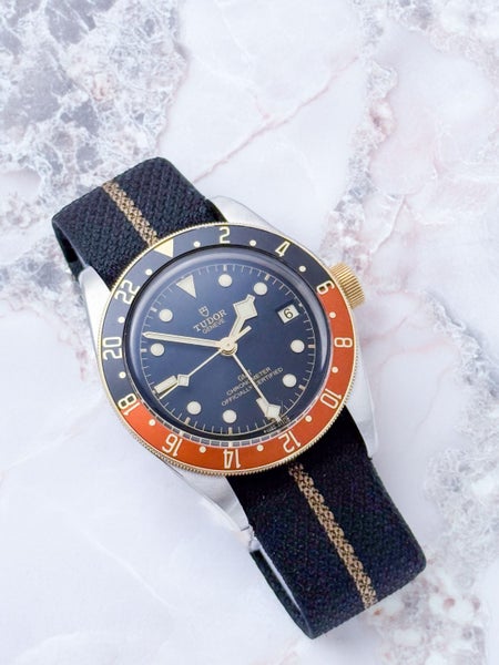 TUDOR Black Bay GMT Root Beer 18ct Gold & Steel 41mm Mens Wristwatch 2022 B&P Carousel 9