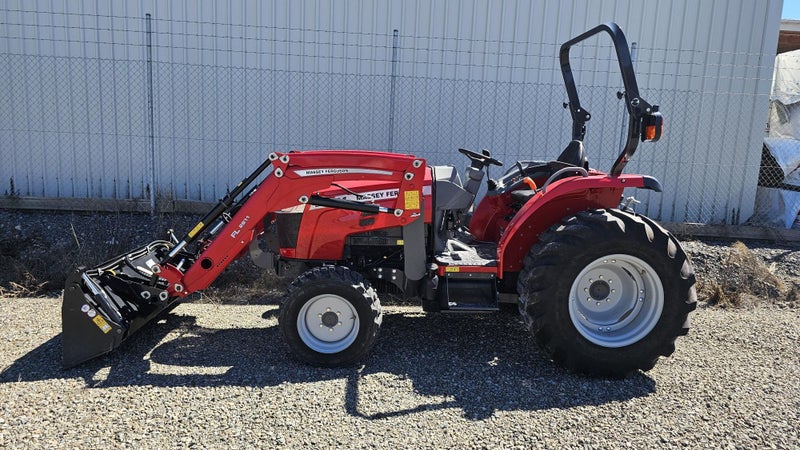 Massey Ferguson 2850M Hyrdo Carousel 1
