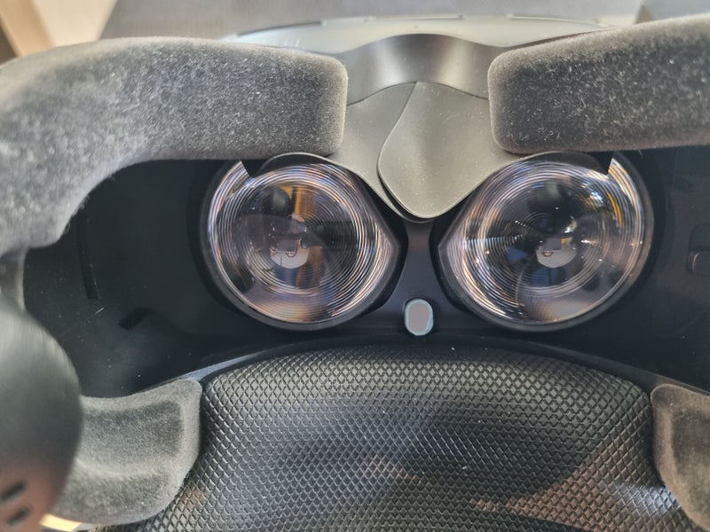 HTC Vive Cosmos Elite VR Virtual Reality Carousel 3