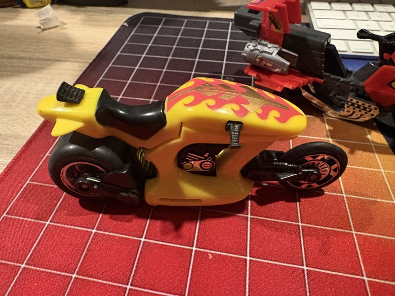 M.A.S.K. Figures and Vehicles Carousel 2