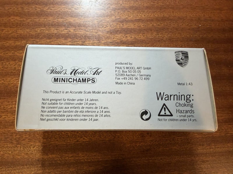 Minichamps 1:43 Porsche 935/78 Coupe Moby Dick 1978 Carousel 3
